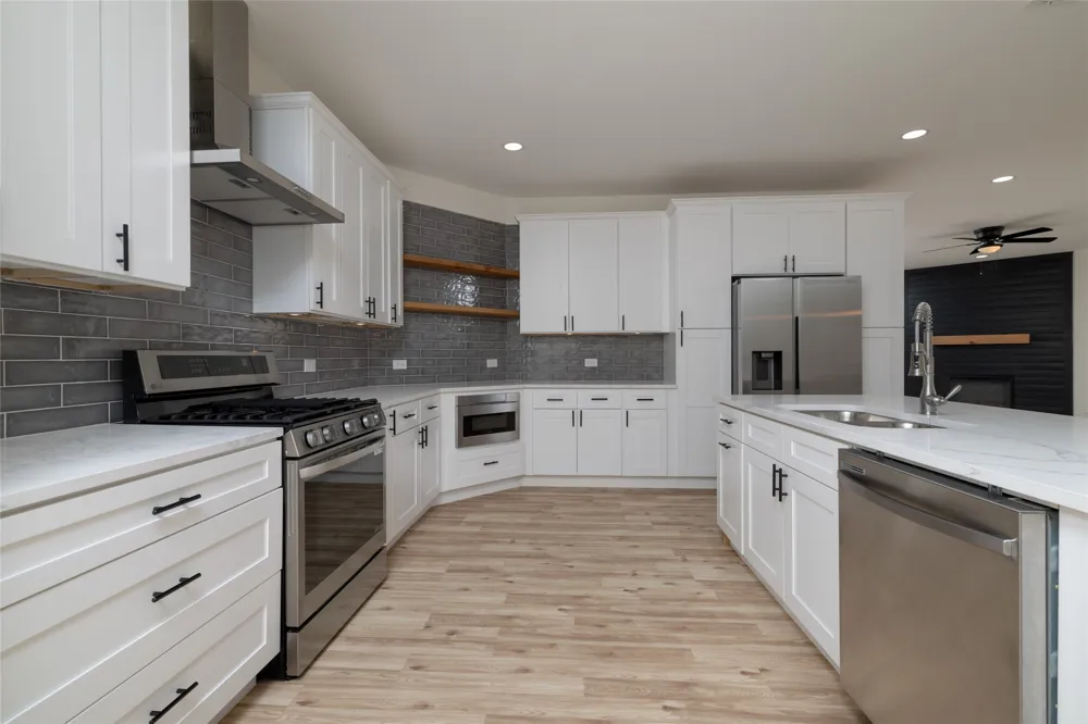 66 Lucas Lane Edgecliff Village, TX 76134