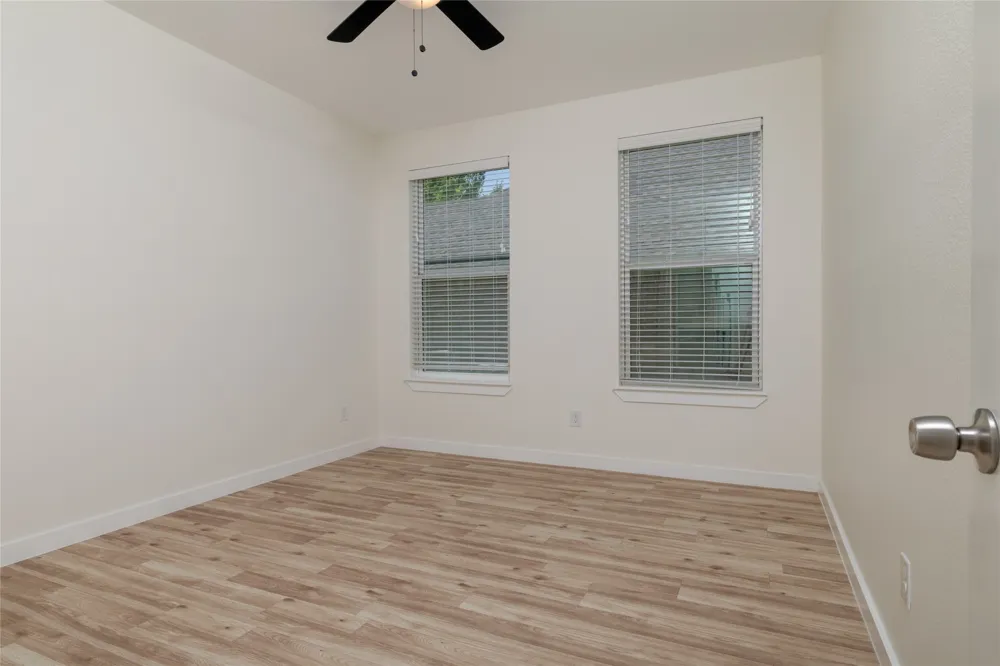 66 Lucas Lane Edgecliff Village, TX 76134