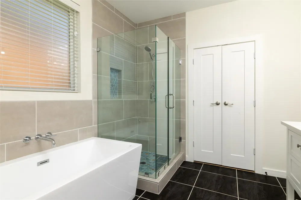 66 Lucas Lane Edgecliff Village, TX 76134