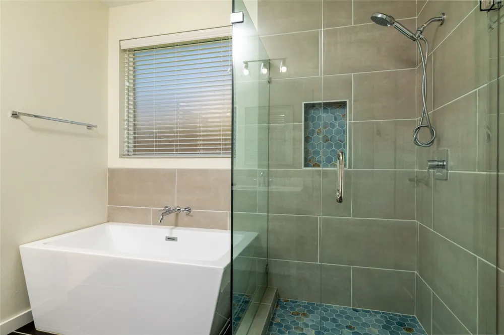 66 Lucas Lane Edgecliff Village, TX 76134
