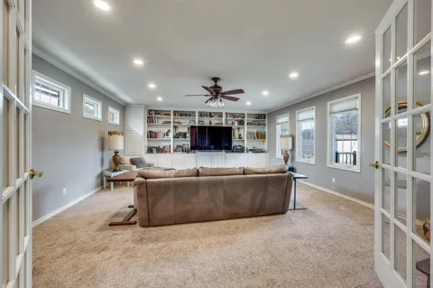 9835 Estate Lane