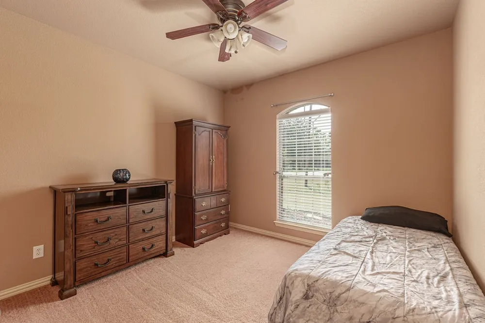 5234 County Road 4098 Kaufman, TX 75142