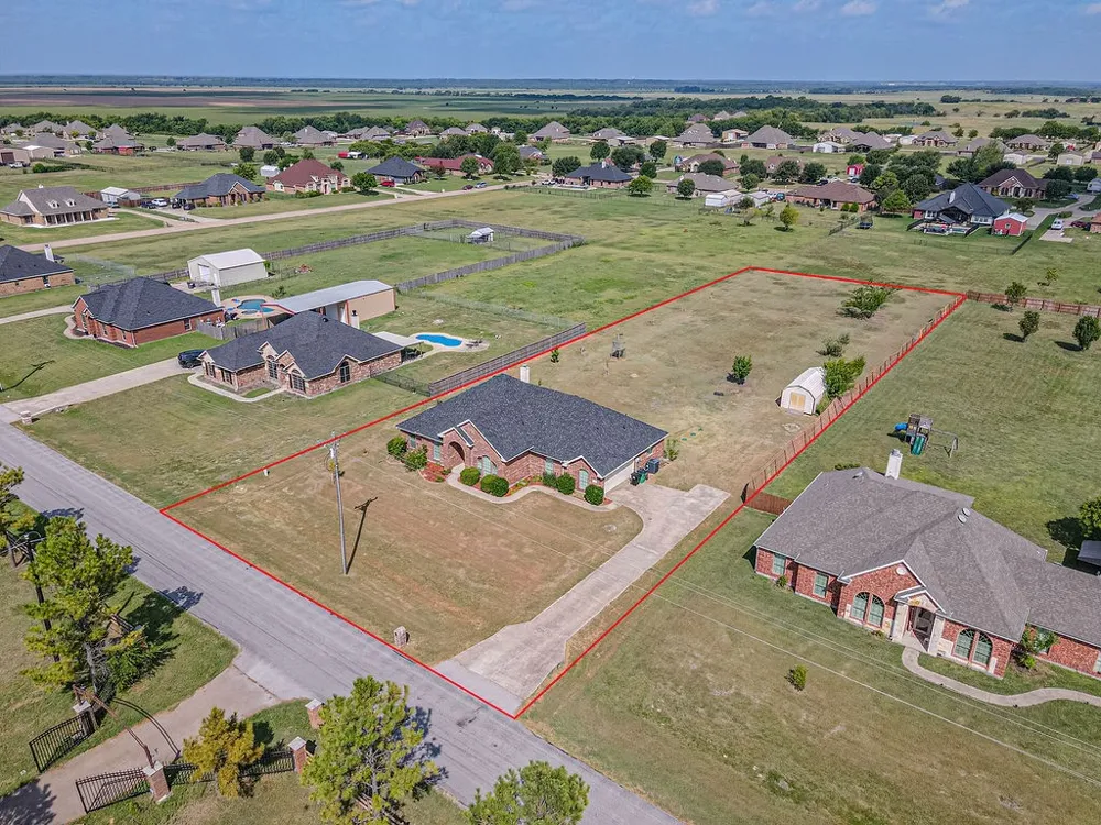 5234 County Road 4098 Kaufman, TX 75142