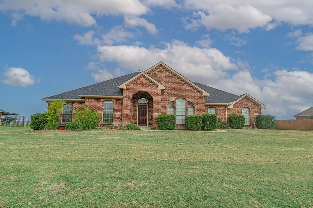 5234 County Road 4098 Kaufman, TX 75142