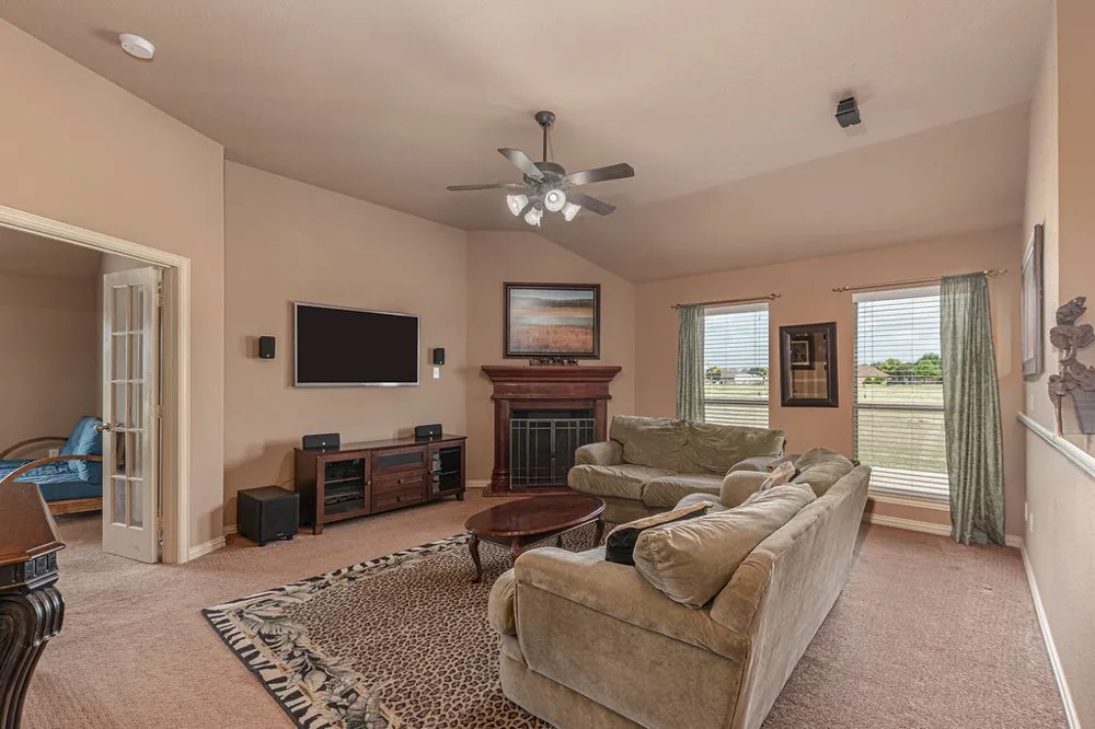 5234 County Road 4098 Kaufman, TX 75142