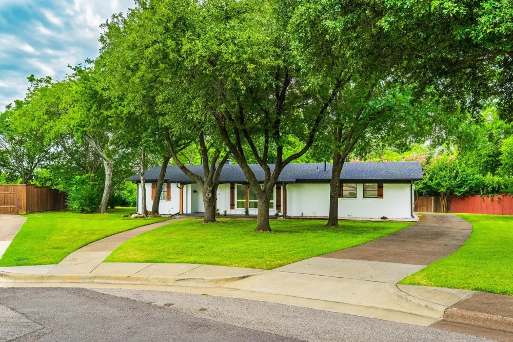 12607 Gaslite Circle Farmers Branch, TX 75234