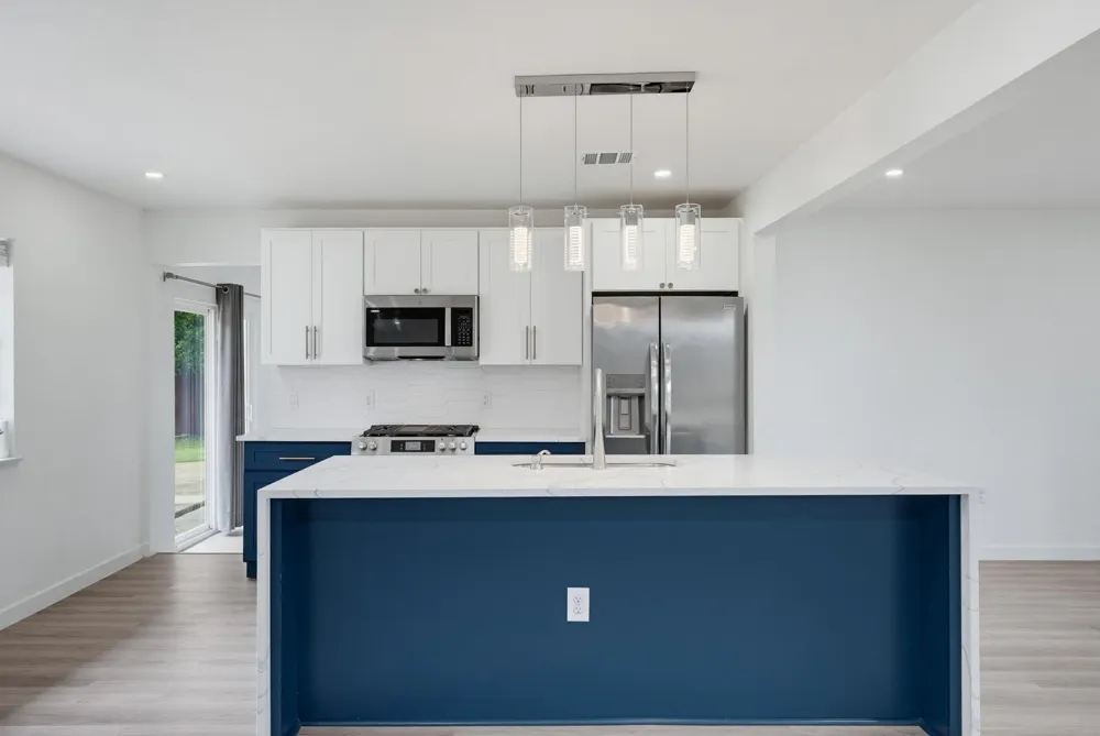 12607 Gaslite Circle Farmers Branch, TX 75234
