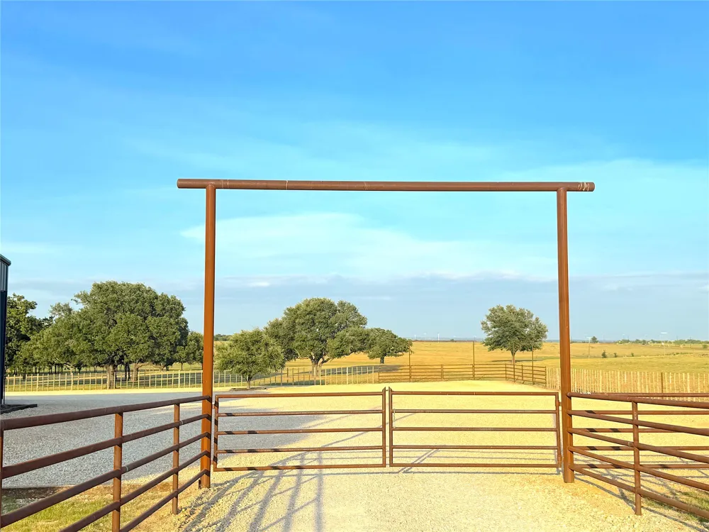 10670 Highway 281 Perrin, TX 76486