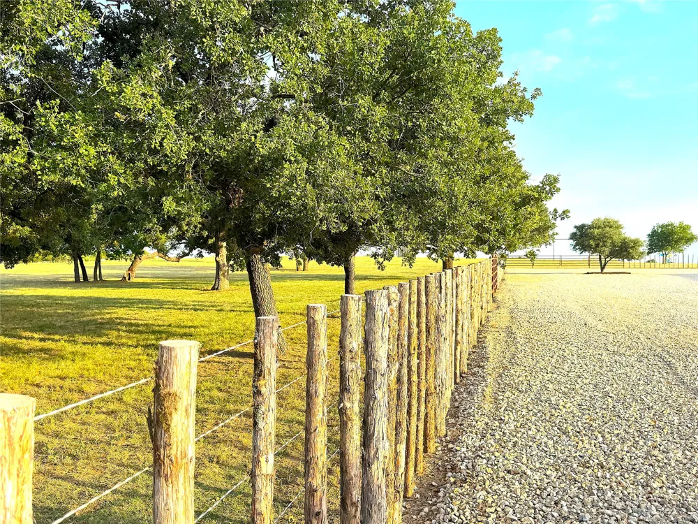 10670 Highway 281 Perrin, TX 76486