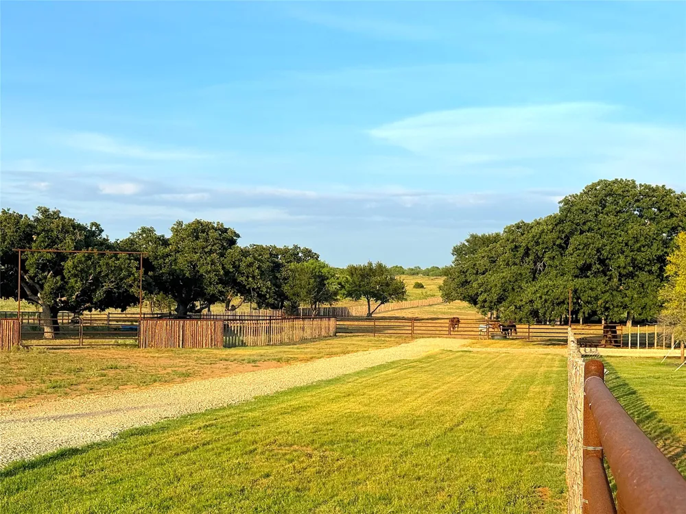 10670 Highway 281 Perrin, TX 76486
