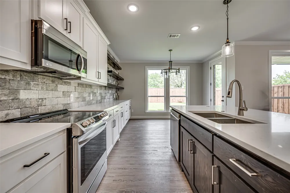 8243 Heritage Glen Drive Red Oak, TX 75154