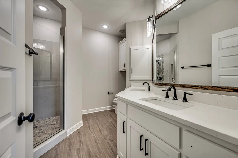 8243 Heritage Glen Drive Red Oak, TX 75154
