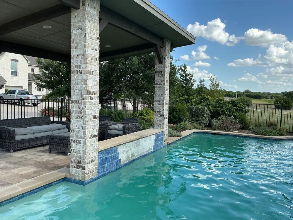 8243 Heritage Glen Drive Red Oak, TX 75154