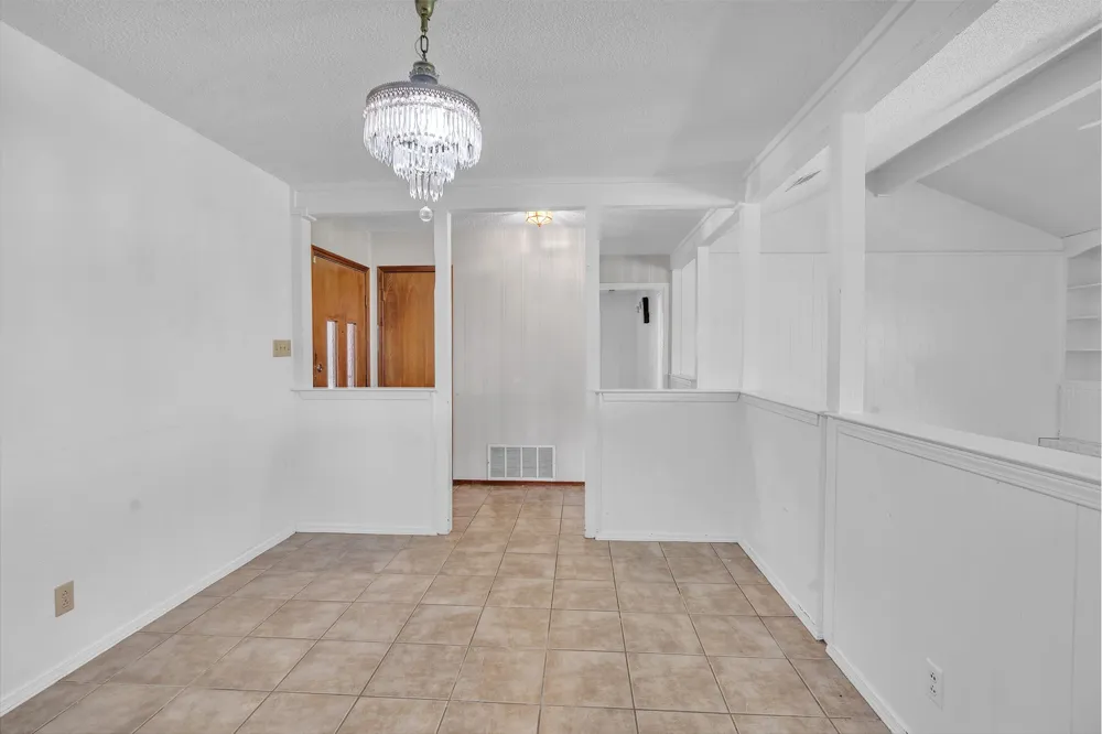 1720 Timbercreek Road Benbrook, TX 76126