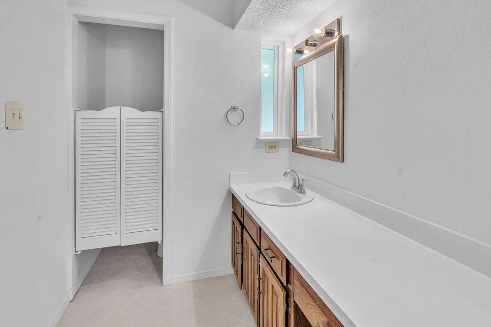 1720 Timbercreek Road Benbrook, TX 76126