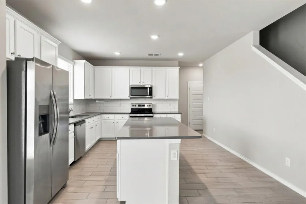 944 Ravenwood Lane Van Alstyne, TX 75495