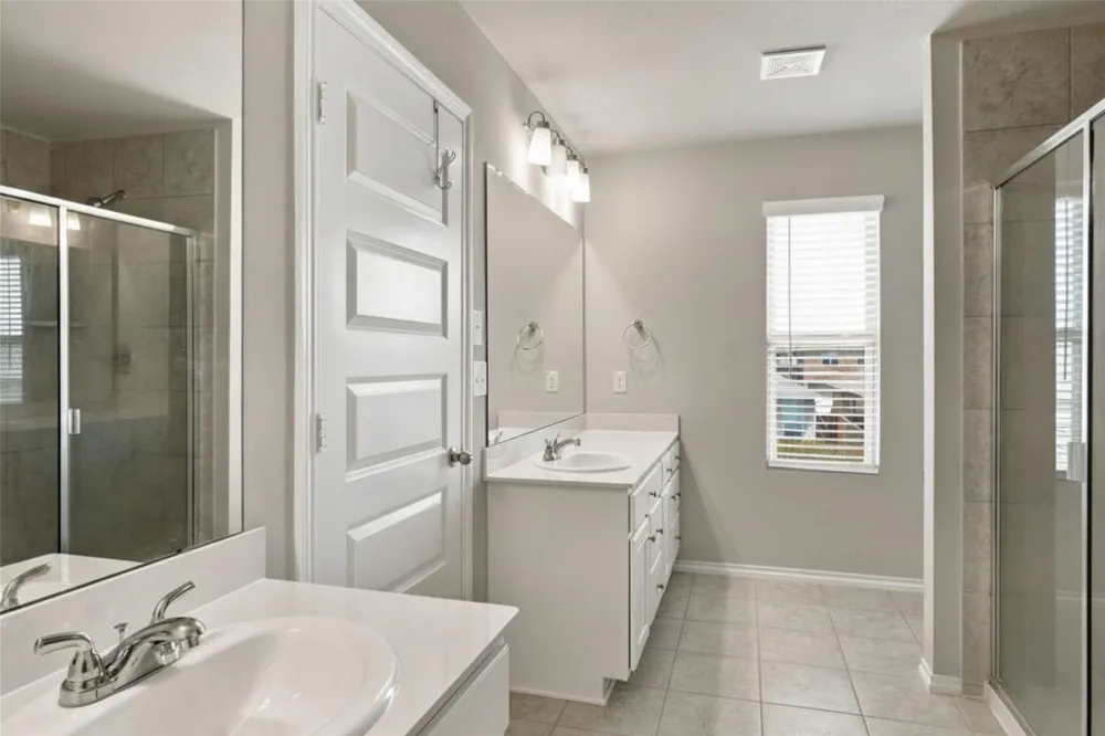 944 Ravenwood Lane Van Alstyne, TX 75495