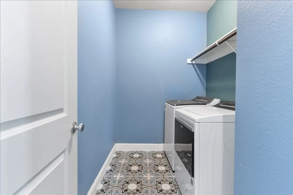 701 Auburn Court Savannah, TX 76227