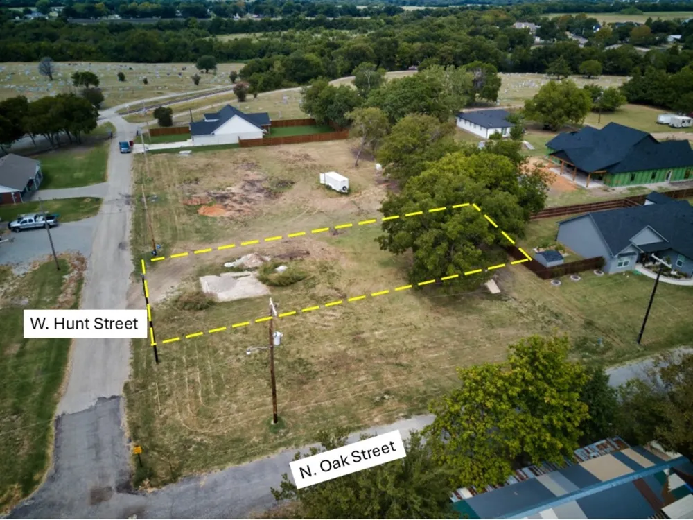 402 W Hunt Street Leonard, TX 75452