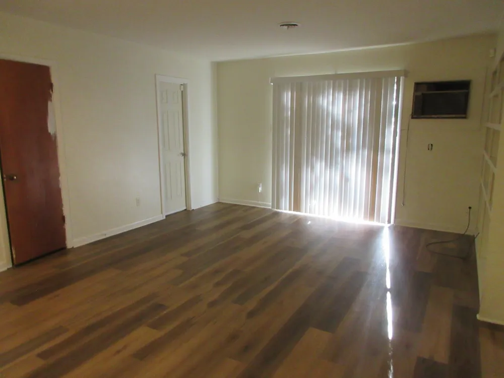 816 S Spruce Street Vivian, LA 71082
