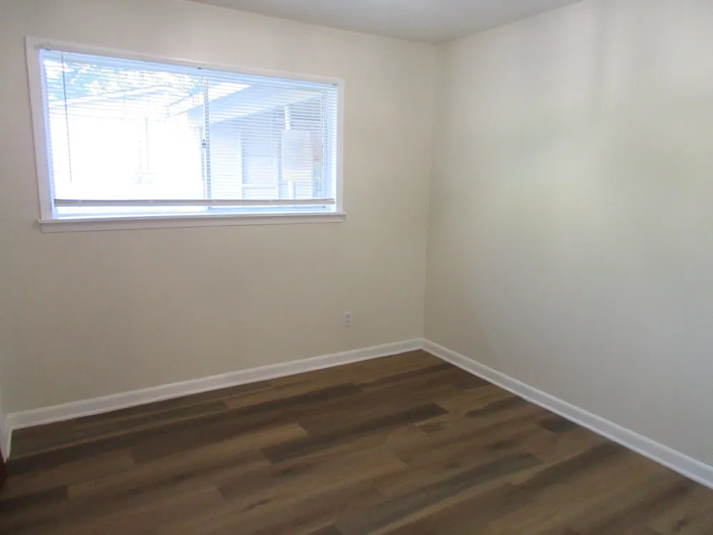 816 S Spruce Street Vivian, LA 71082