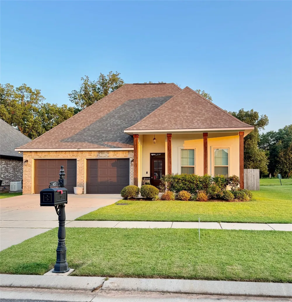 457 Mangrove Lane Bossier City, LA 71111