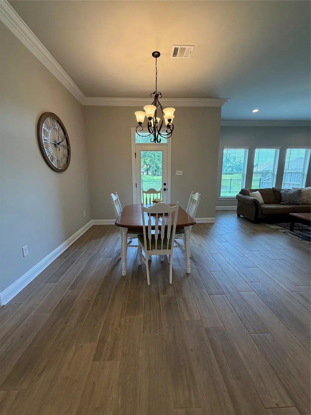 457 Mangrove Lane Bossier City, LA 71111