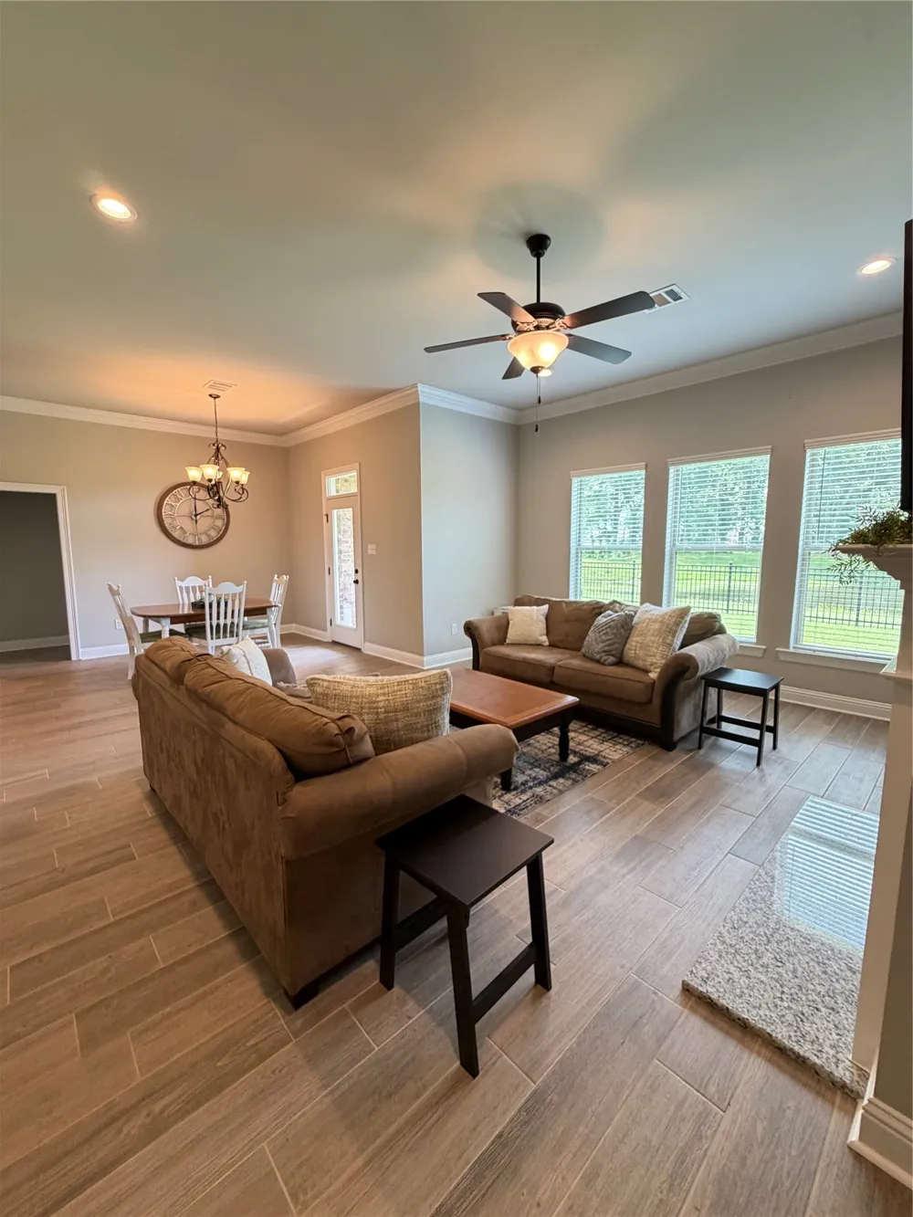 457 Mangrove Lane Bossier City, LA 71111