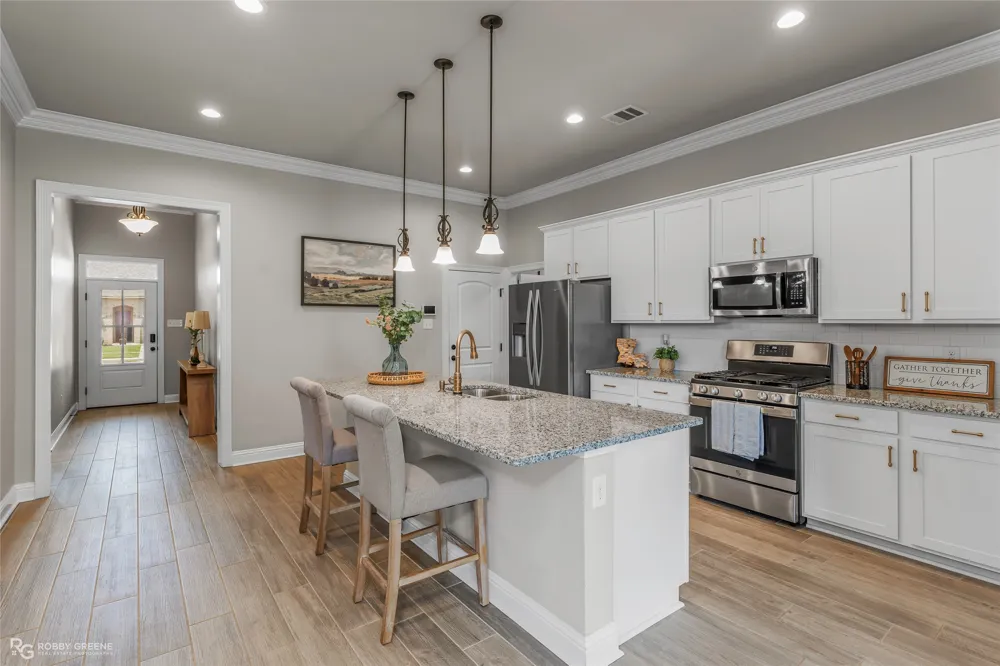 457 Mangrove Lane Bossier City, LA 71111