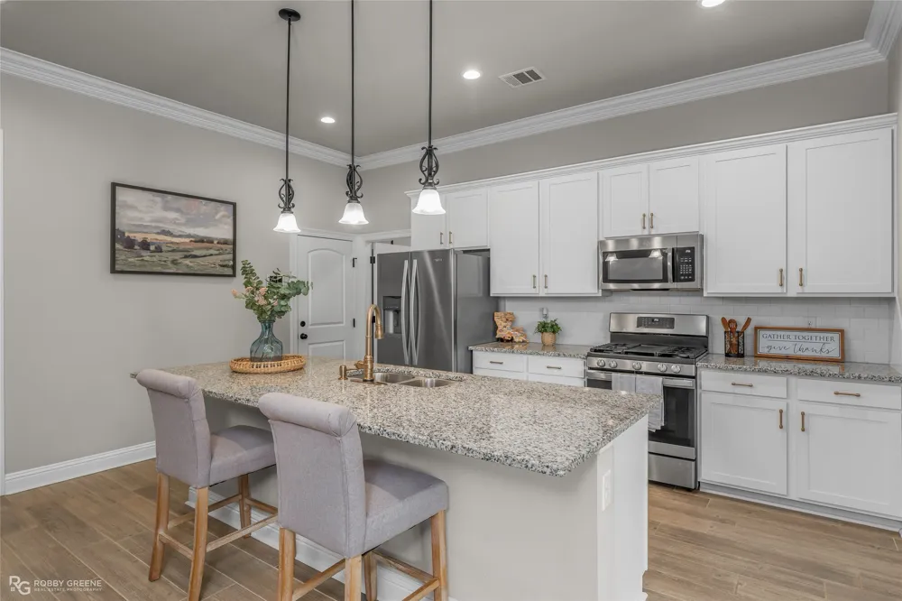 457 Mangrove Lane Bossier City, LA 71111
