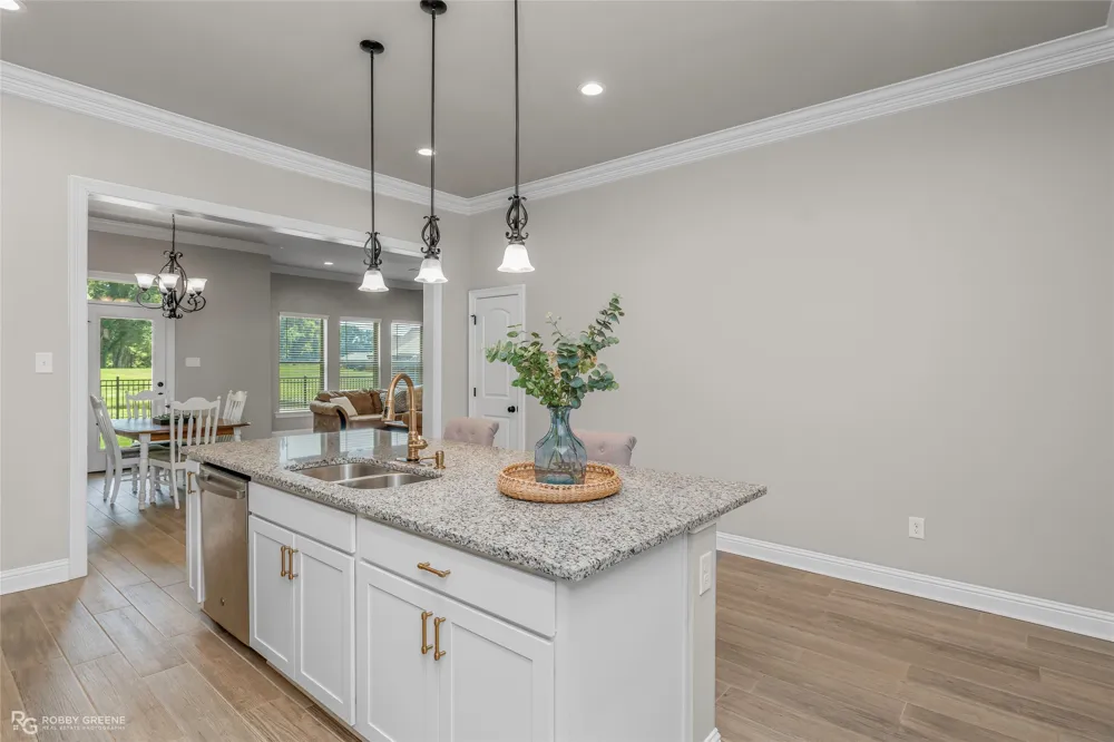 457 Mangrove Lane Bossier City, LA 71111
