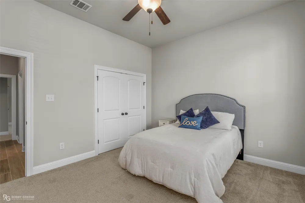 457 Mangrove Lane Bossier City, LA 71111