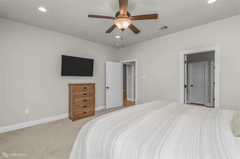 457 Mangrove Lane Bossier City, LA 71111