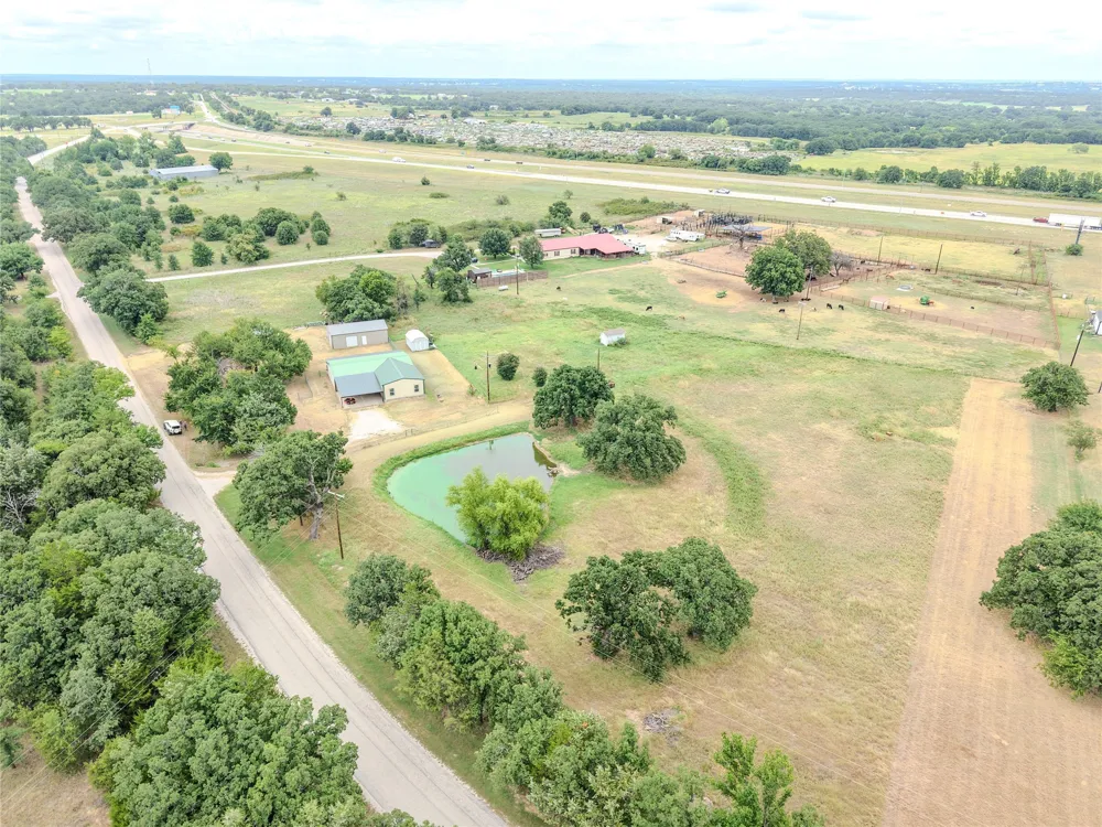 205 County Road 1794 Sunset, TX 76270