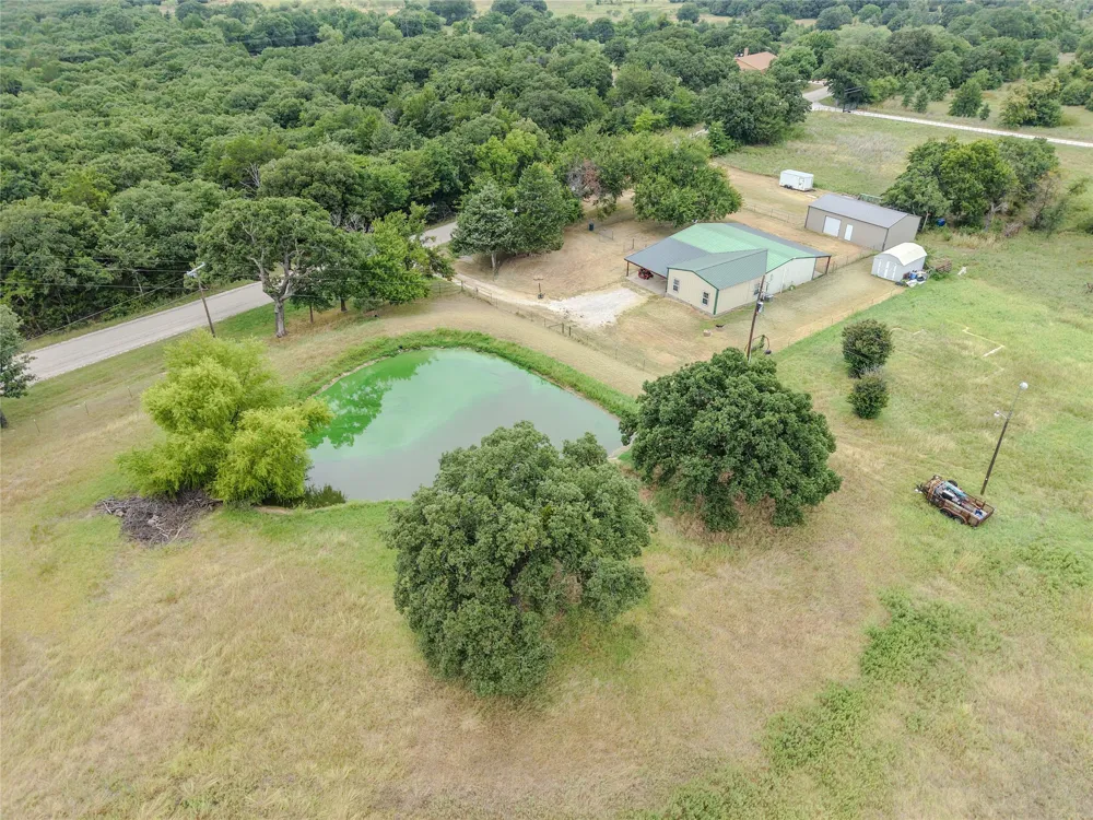 205 County Road 1794 Sunset, TX 76270