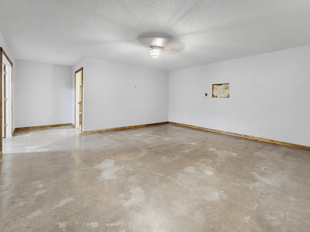 205 County Road 1794 Sunset, TX 76270