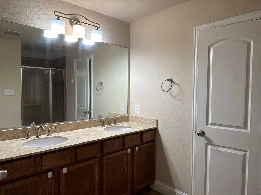 2610 Jackson Drive Lewisville, TX 75067