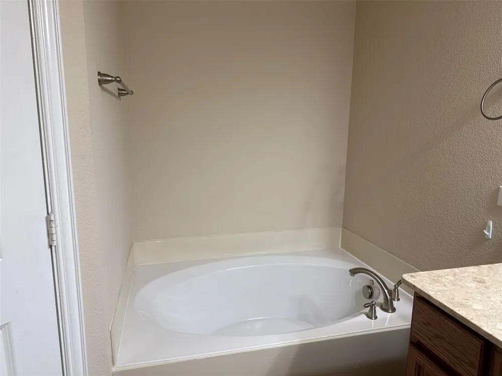 2610 Jackson Drive Lewisville, TX 75067