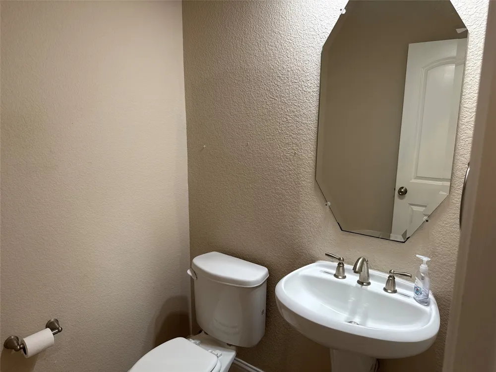 2610 Jackson Drive Lewisville, TX 75067