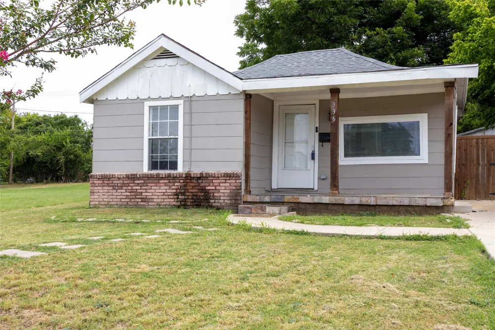 936 E Cantey Street Fort Worth, TX 76104