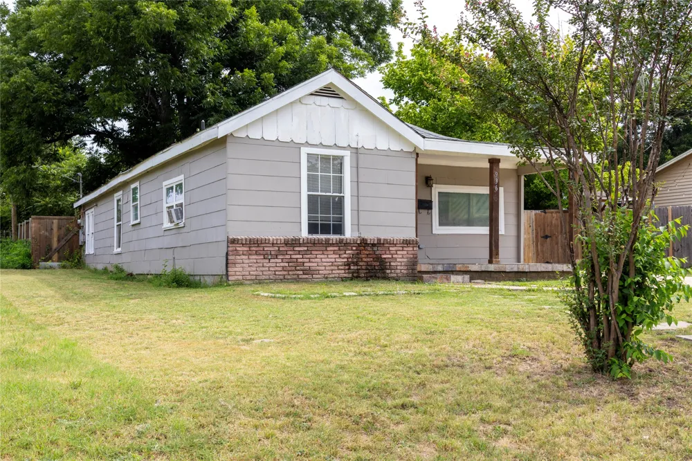 936 E Cantey Street Fort Worth, TX 76104