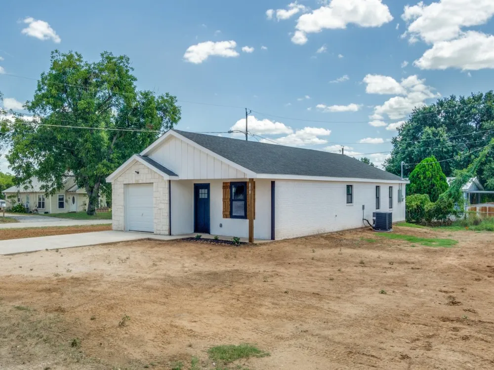 808 Buckboard Drive De Leon, TX 76444