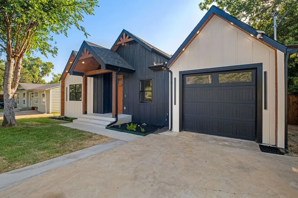 707 Hilltop Drive Irving, TX 75060