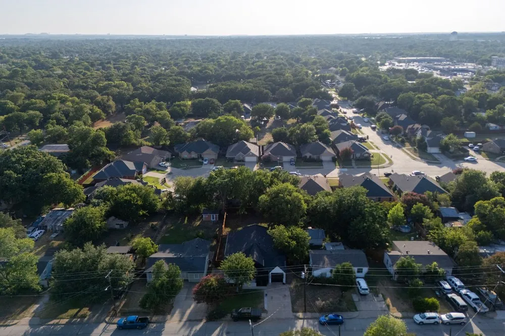 707 Hilltop Drive Irving, TX 75060