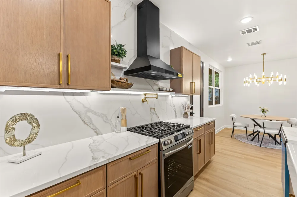 707 Hilltop Drive Irving, TX 75060