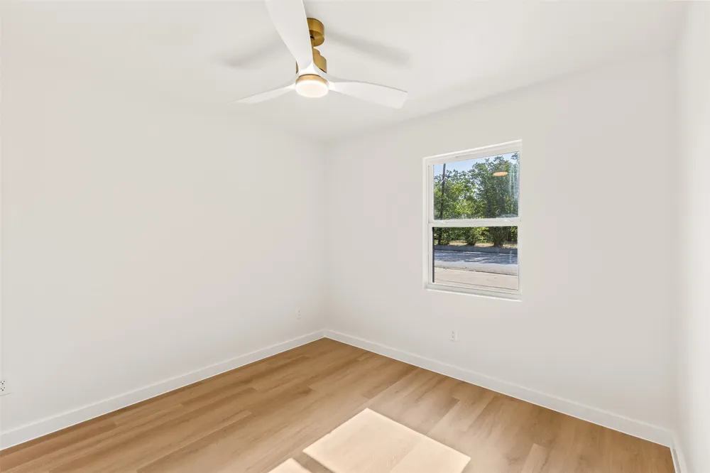 707 Hilltop Drive Irving, TX 75060