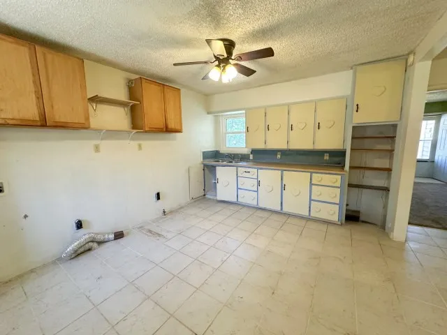 804 Columbia Street Stamford, TX 79553