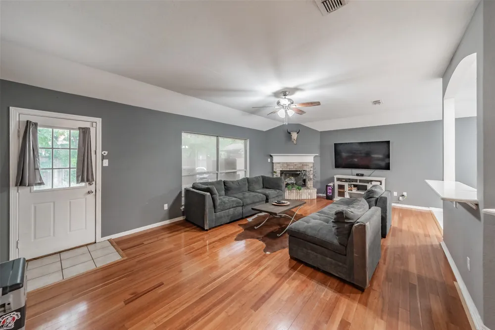 137 Roberts Drive Saginaw, TX 76179