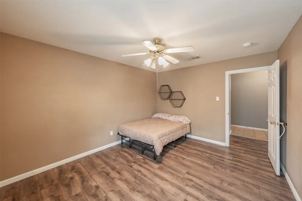 137 Roberts Drive Saginaw, TX 76179