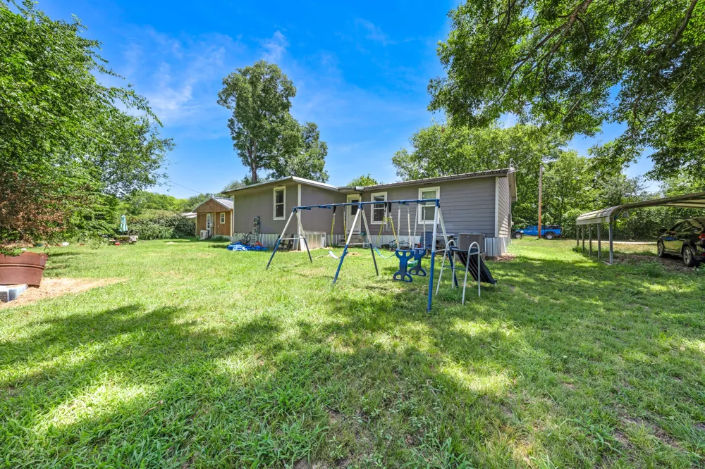 195 Wood Street Emory, TX 75440